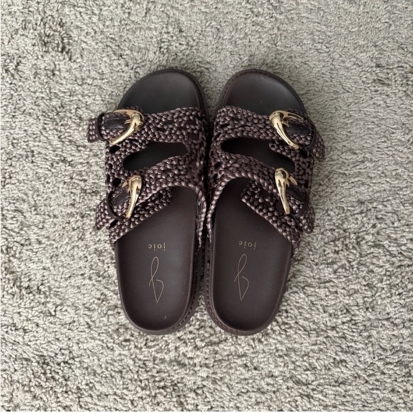 💛Last Call💛Joie Buckle Slides - Picture 2 of 2
